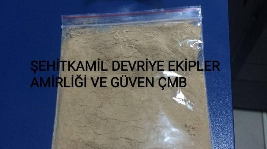 Uyuşturucu tacirleri polisten kaçamadı