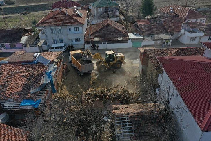 Tokat’ta 262 metruk bina yıkıldı G2