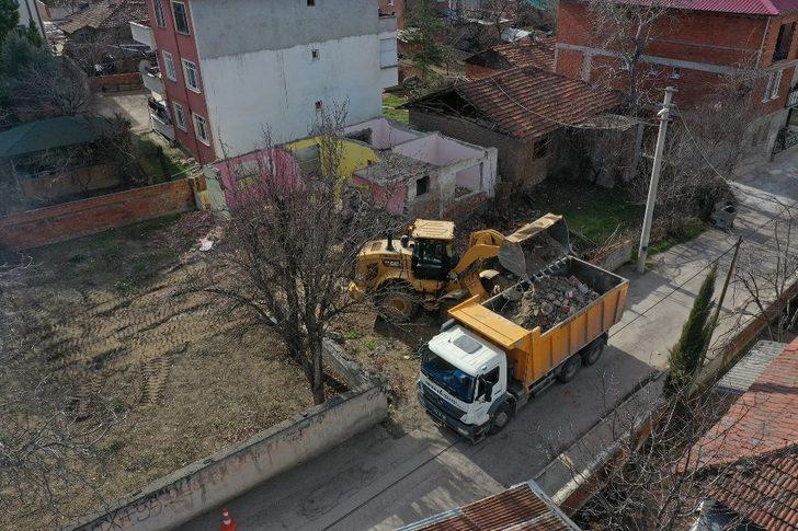 Tokat’ta 262 metruk bina yıkıldı G3
