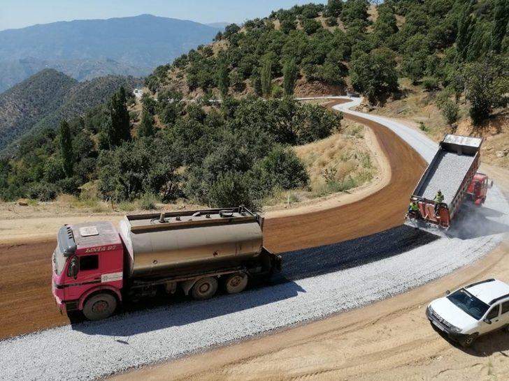 Karahallı yayla yolu asfalta kavuştu G3