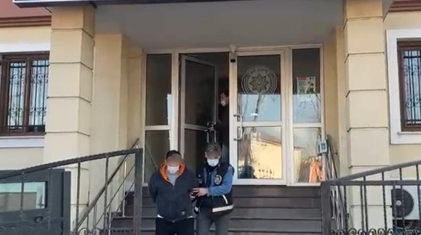 G&uuml;nd&uuml;zleri bek&ccedil;ilik yaptığı depodan 37 ton fındık &ccedil;aldı