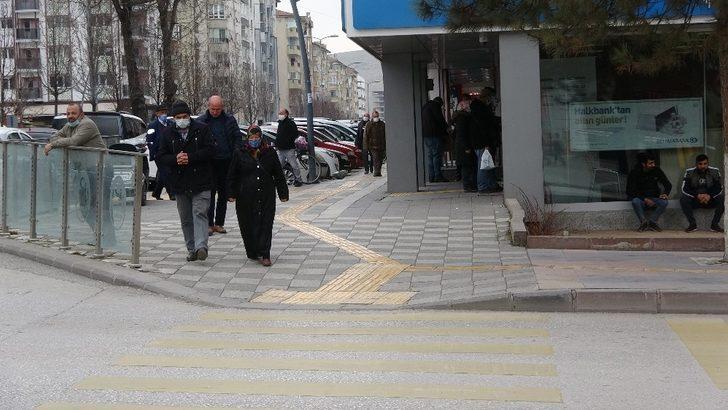 Kısıtlamaya uymayan 40 kişiye 126 bin lira para cezası G2