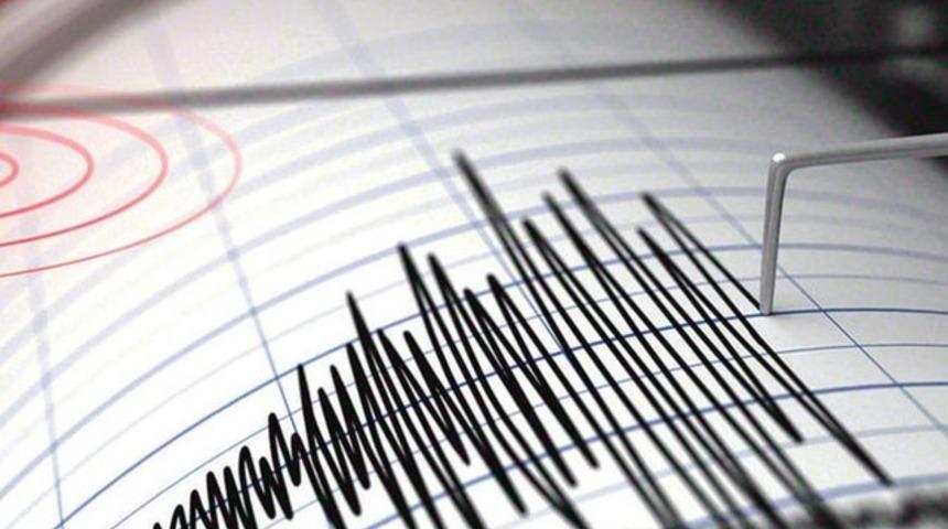 Ege Denizi'nde korkutan deprem! 
