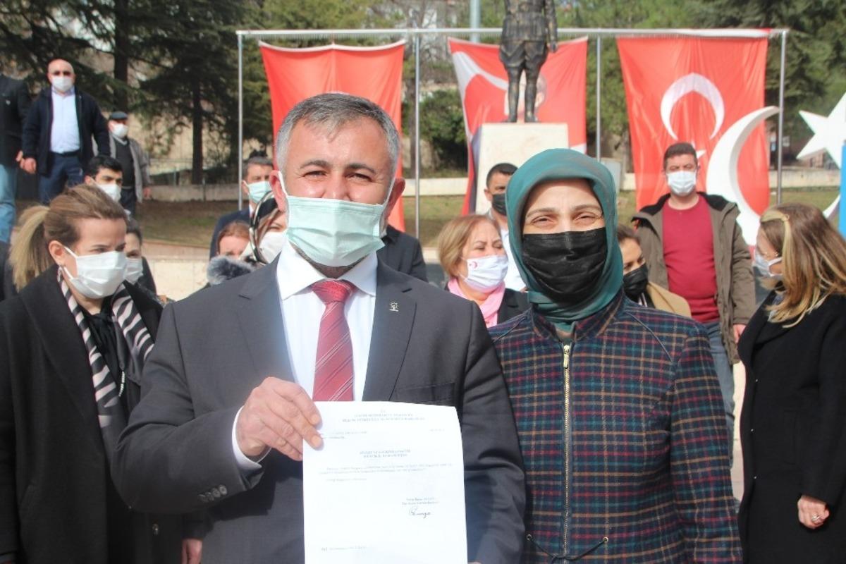 AK Parti Bilecik İl Başkanı Yıldırım mazbatasını aldı