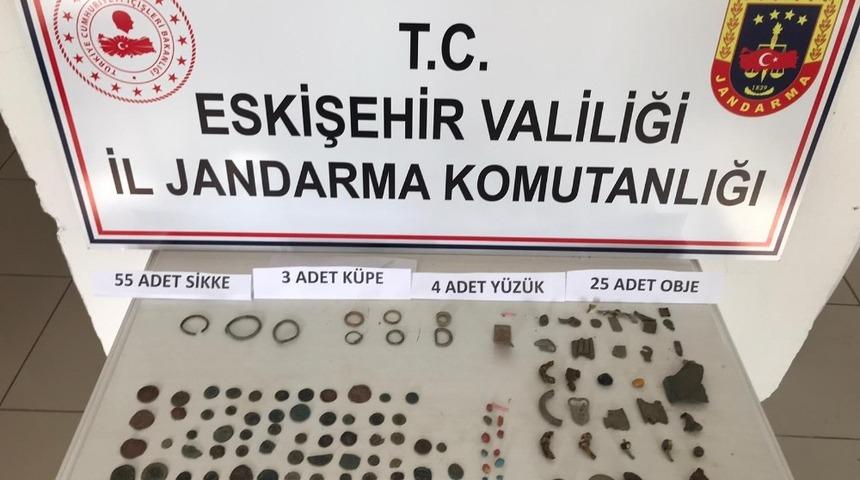 Eskişehir&rsquo;de tarihi eser operasyonu