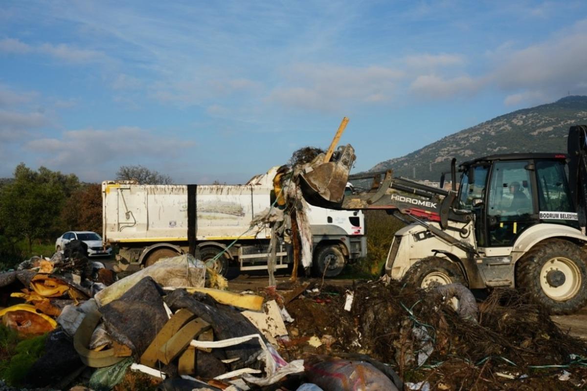 Bodrum&rsquo;da 1 g&uuml;nde 17 kamyon hafriyat ve &ccedil;&ouml;p &ccedil;ıktı