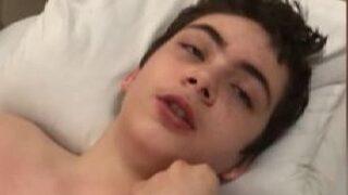 İngiltere’de çocuğun midesinden 54 adet mıknatıslı bilye çıktı