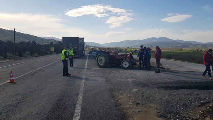 Tire-Belevi yolunda feci kaza: 2 yaralı G2
