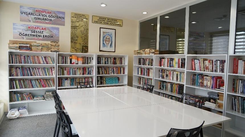 Ergene Belediyesi K&uuml;t&uuml;phanesi Covid19 kurallarına uygun hizmet veriyor