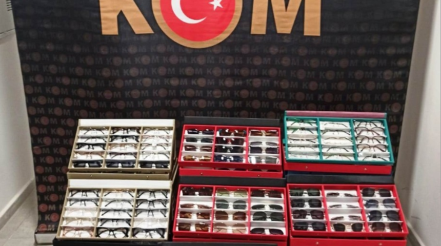 Kütahya’da bin 444 adet kaçak gözlük ele geçirildi