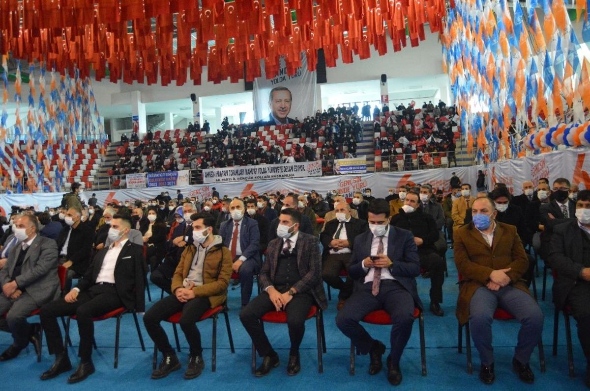 AK Parti Ağrı İl Gen&ccedil;lik Kolları&rsquo;nda G&uuml;l&ccedil;in g&uuml;ven tazeledi