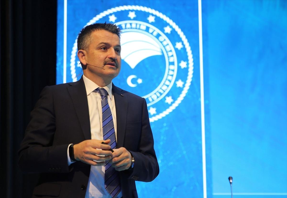 Bakan Pakdemirli, Aydın'da tarım sekt&ouml;r&uuml; temsilcileriyle buluştu: