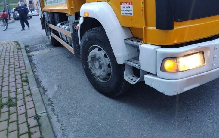 Çöp kamyonunun çarptığı çocuk hayatını kaybetti G1