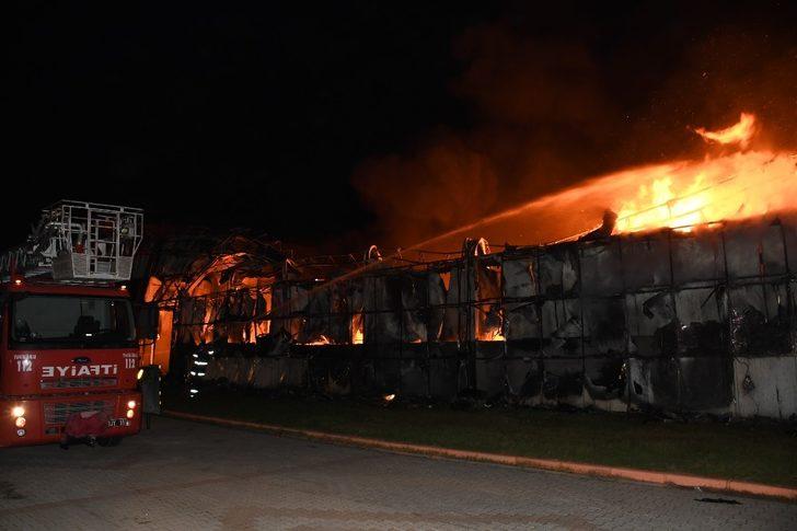 Mersin’de narenciye fabrikasında yangın G4