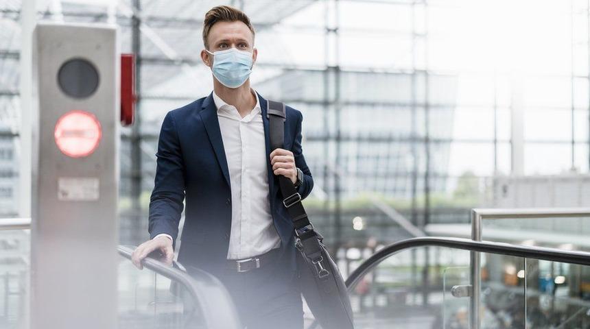 Hangi ülkeler turistlere korona aşısı olmayı şart koşacak?