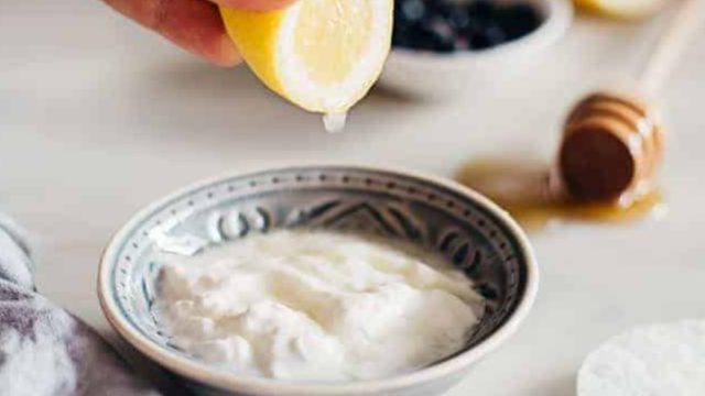 Cildiniz ister yağlı, ister akneli, ister kuru olsun! Bal, limon maskesine eklenen bu gıda...