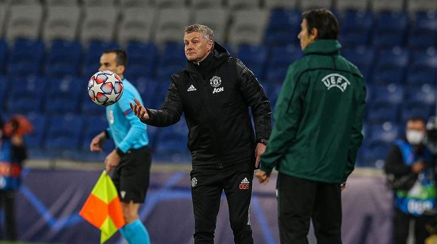 Manchester United, 17 yaşındaki yıldız adayına sözleşme imzalattı
