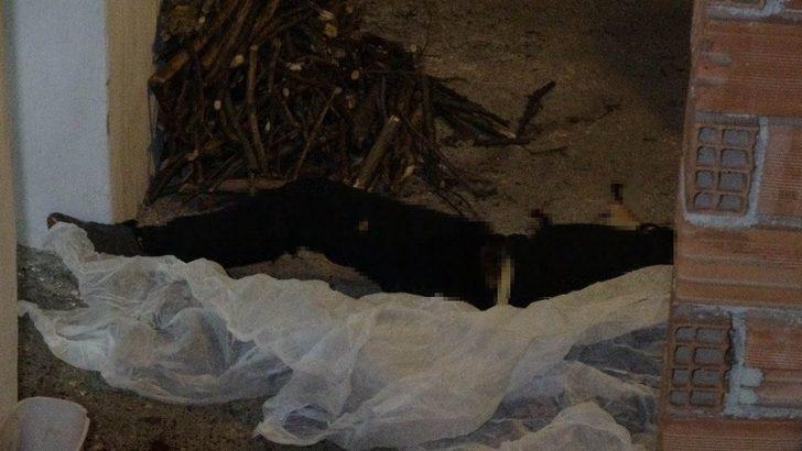 Bıçakladığı ağabeyine pişman olup kalp masajı yaptı ancak kurtaramadı G4