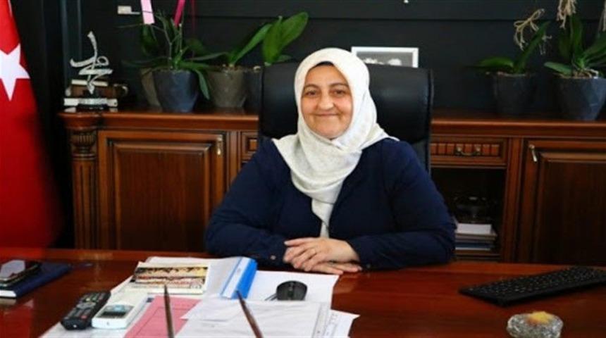 Ülkü Uslu'nun makam odasındaki Atatürk portesinin üzerindeki perde olay oldu (Tekirdağ Aile, Çalışma ve Sosyal Politikalar İl Müdürü Ülkü Uslu kimdir?)