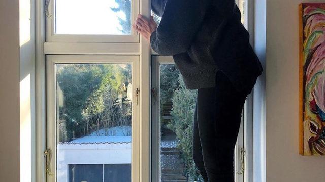 Danimarka Başbakanı cam sildi!