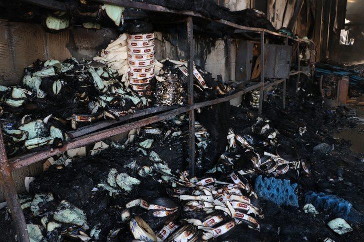 Narenciye fabrikasındaki yangında soğutma çalışmaları sürüyor G4