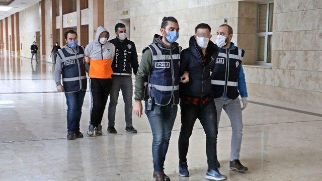 Dev süs ve gösteri havuzunun fıskiyelerini çalan kardeşler adliyeye sevk edildi