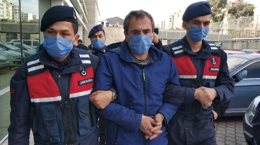 Ağabeyini öldürüp pişman olunca kalp masajı yapan şahıs adliyeye sevk edildi