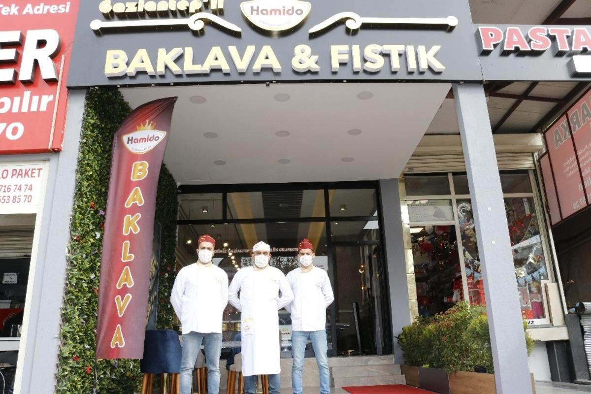 Hamido Baklava, pandemiye inat Diyarbakır&rsquo;da şube a&ccedil;tı