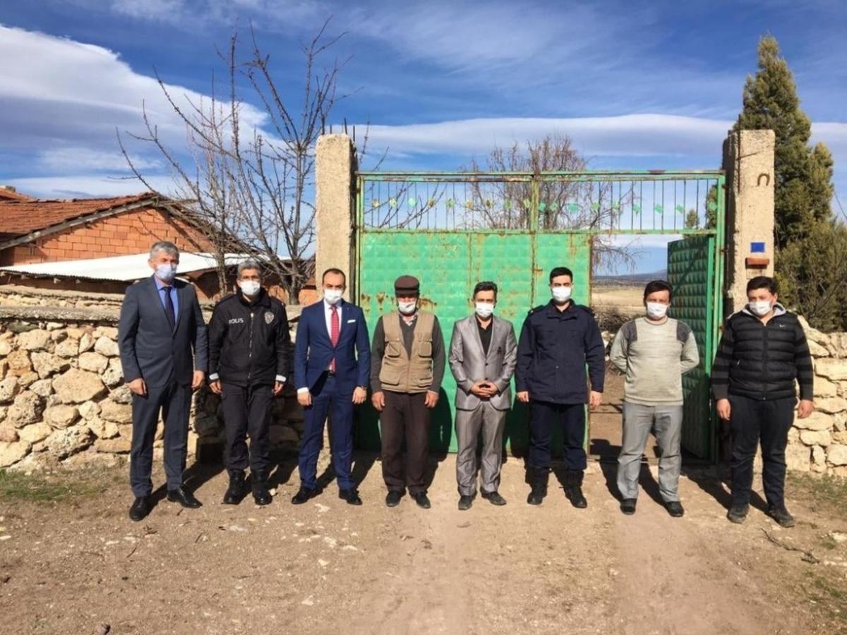 G&ouml;revinin ilk g&uuml;n&uuml;nde şehit ve gazi ailelerini ziyaret etti