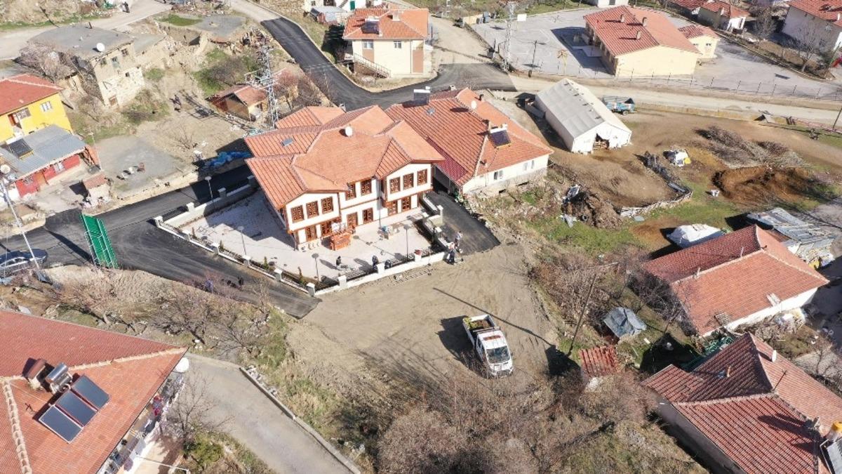 Mamak&rsquo;a &uuml;&ccedil; yeni mahalle konağı