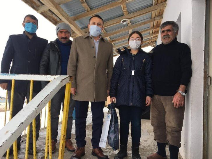 Bin 100 öğrenciye karne hediyesi G1