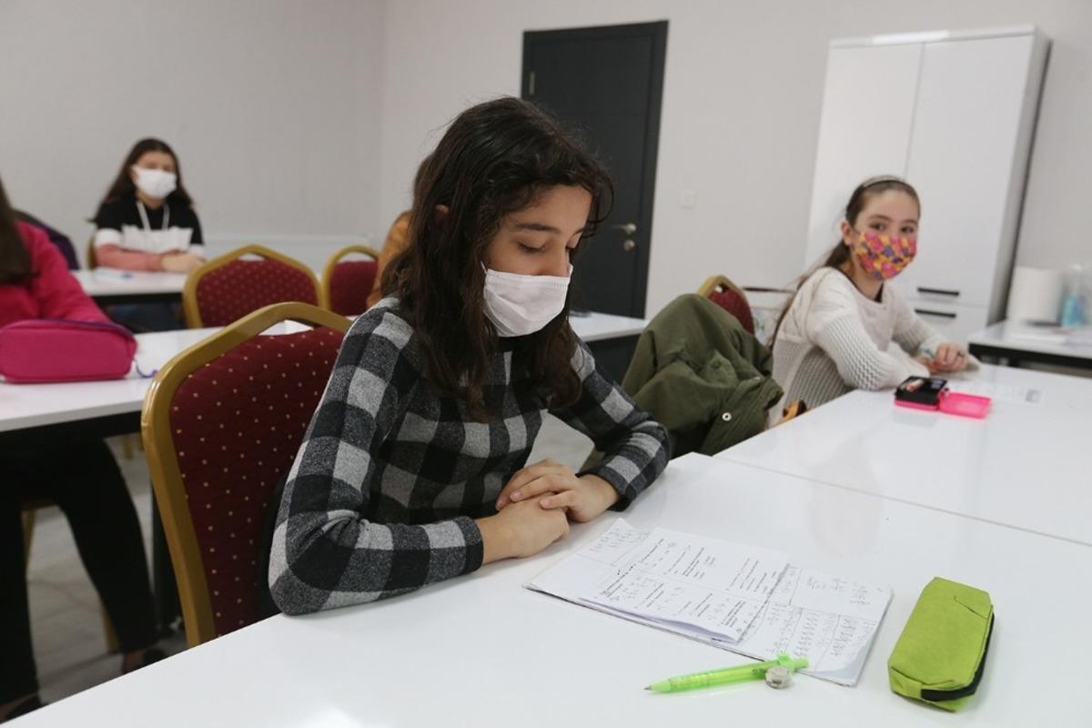 Kadın &Ccedil;ocuk Yaşam Merkezleri&rsquo;nde &ouml;ğrencilere destek kursu