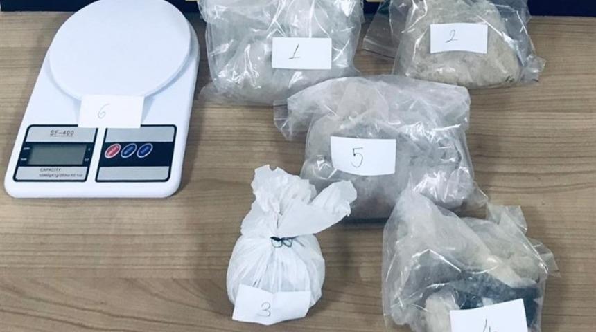 Yabancı uyruklu uyuşturucu taciri 2 kişi tutuklandı