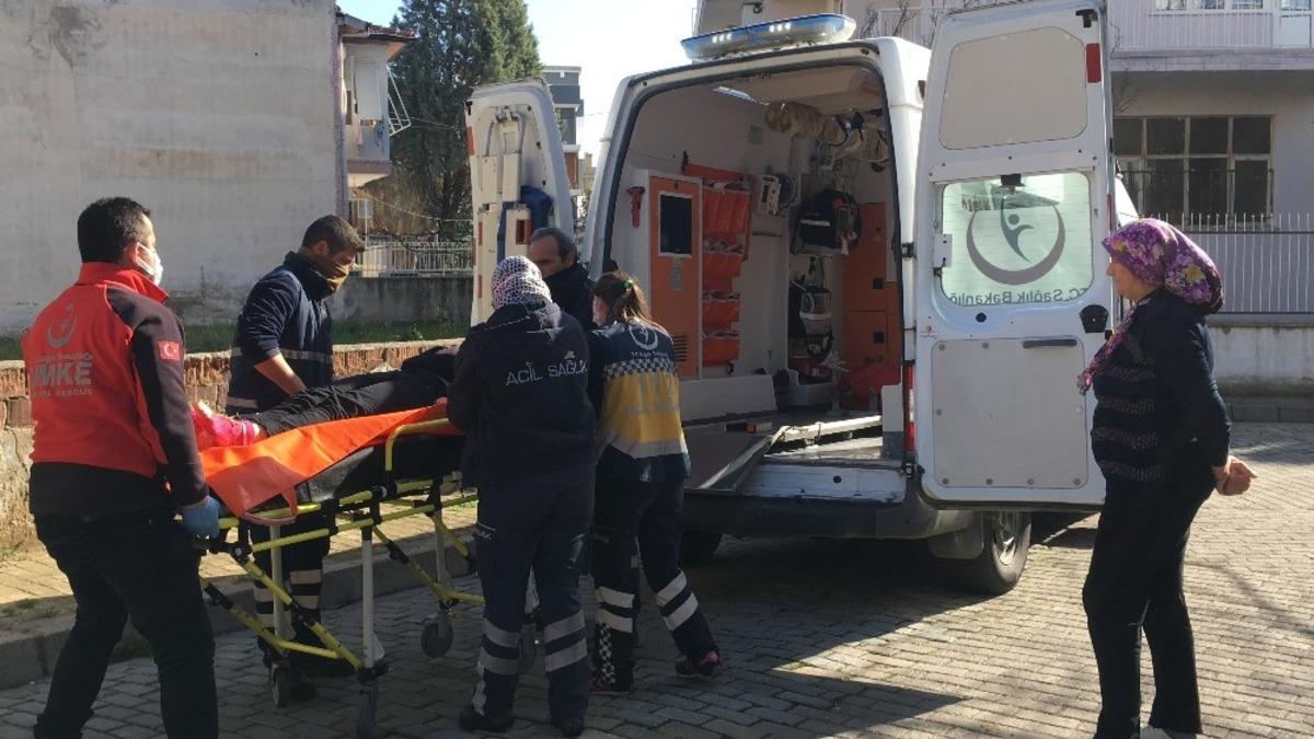 Arkadaşı ile &ccedil;atıya &ccedil;ıkan gen&ccedil; kız aşağıya atladı