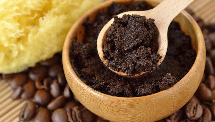 Evde cilt bakımı çok kolay! Kahve ve soda ile peeling kendiniz