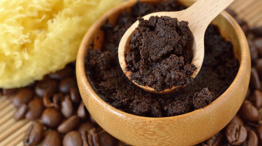 Evde cilt bakımı çok kolay! Kahve ve soda ile peeling kendiniz hazırlayın