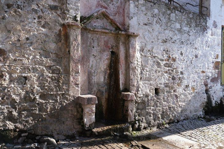 Ayvalık’ta yıllarca kullanılamayan tarihi çeşmeler suya kavuştu G3