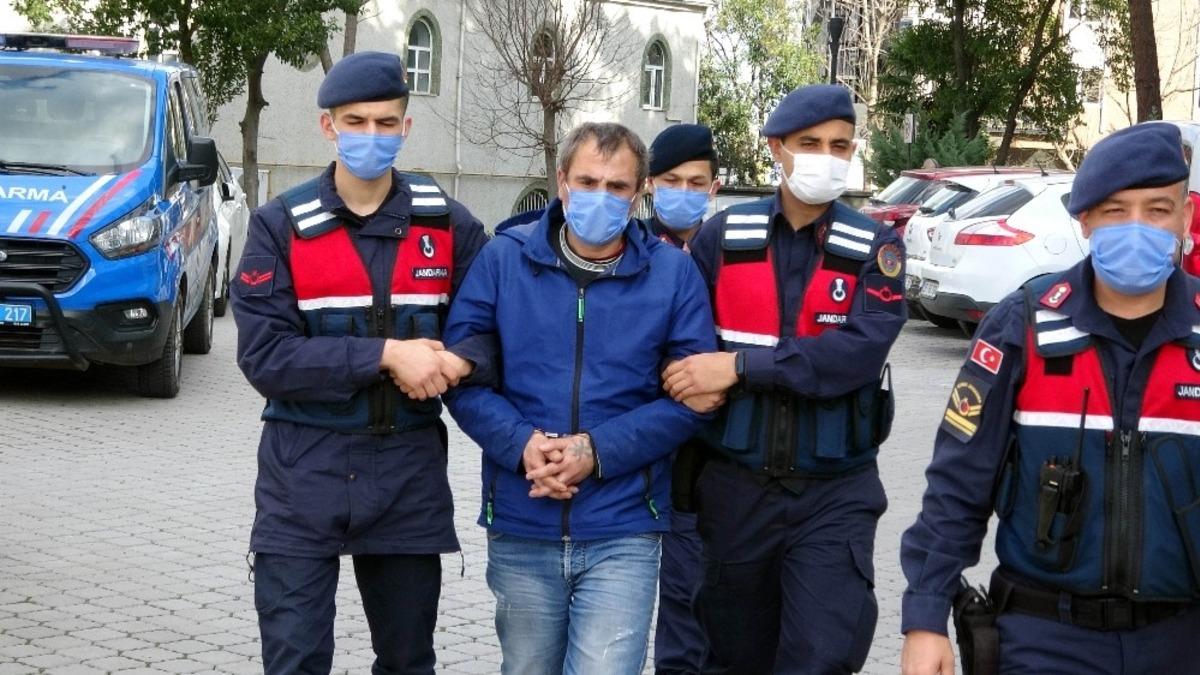 Ağabeyini &ouml;ld&uuml;r&uuml;p pişman olunca kalp masajı yapan şahıs tutuklandı