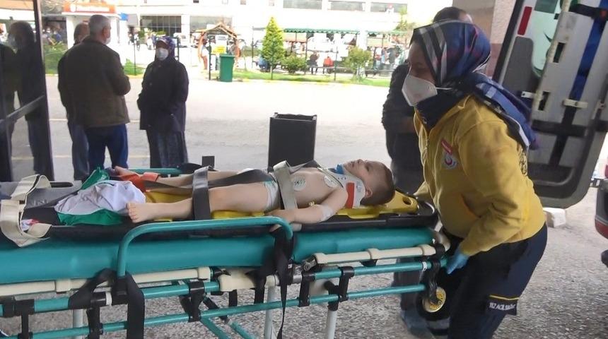 Balkondan düşen 2 yaşındaki bebek yaralandı