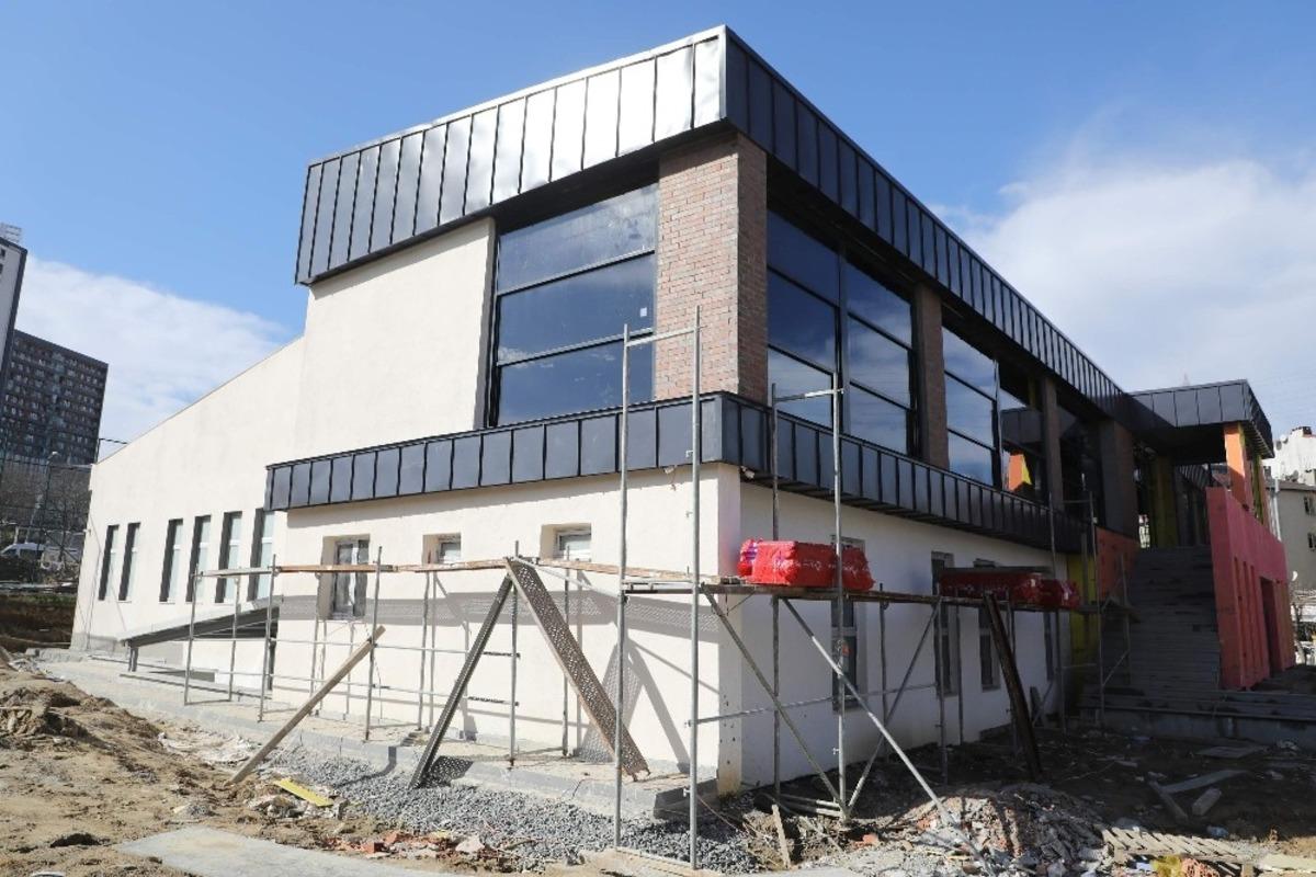 Ey&uuml;psultan Akşemsettin Y&uuml;zme Havuzu inşaatında sona yaklaşıldı