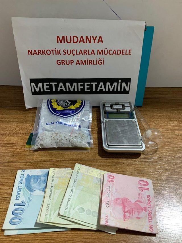 Uyuşturucu tacirleri kıskıvrak yakalandı 1