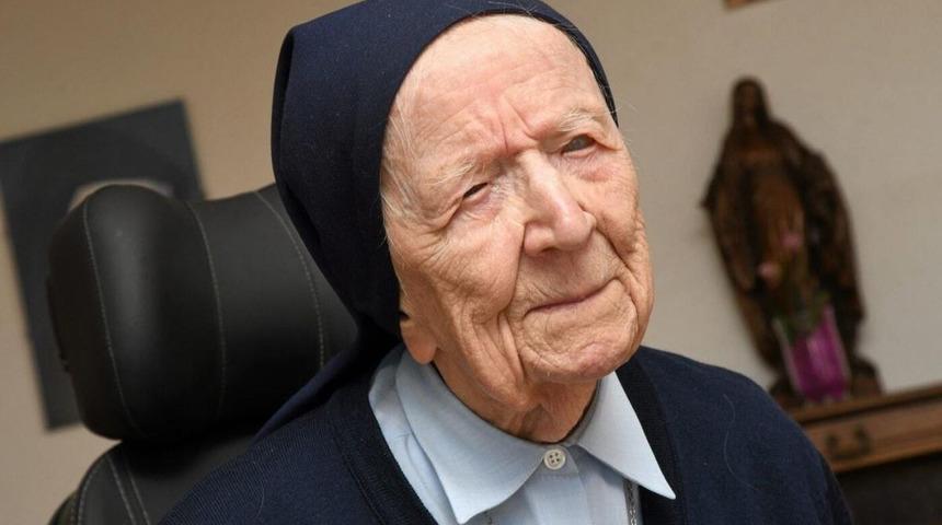 'Avrupa'nın en yaşlı insanı' rahibe Lucile Randon, Kovid-19'u yendi