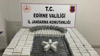 Edirne'de 3 bin 500 kaçak cep telefonu ele geçirildi