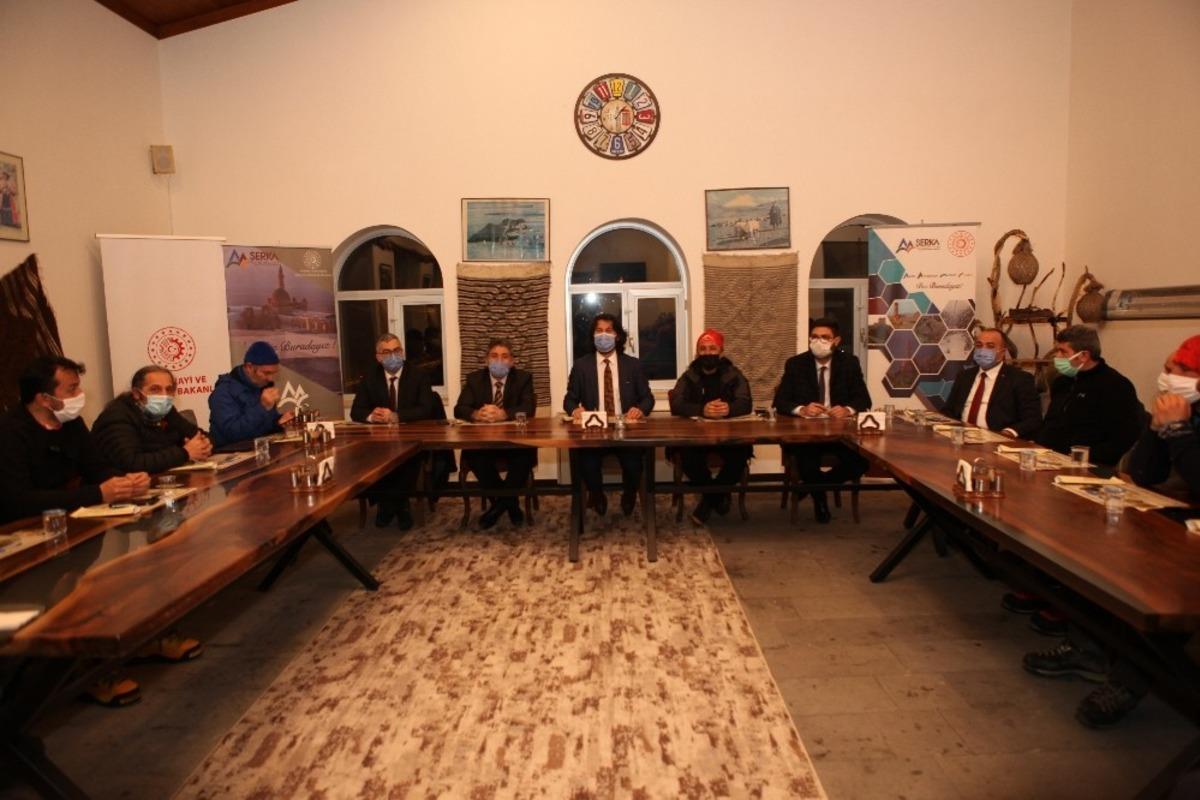 35 dağcı, ayağının tozuyla tecr&uuml;belerini paylaştı