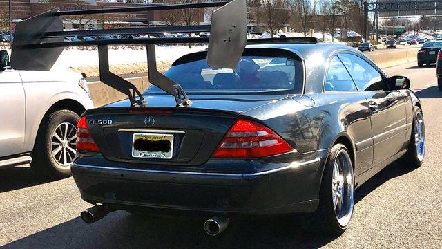 McLaren Senna GTR'nin kanadı Mercedes CL 500'e uyar mı?