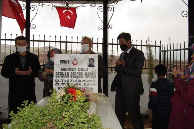 Sri Lanka Büyükelçisi Gölbaşılı şehidin mezarını ziyaret etti