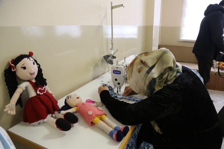 Kadınlar kurslarda hem eğleniyor hem de öğreniyor G3