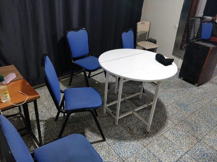 Ofiste kumar oynarken yakalandılar G3