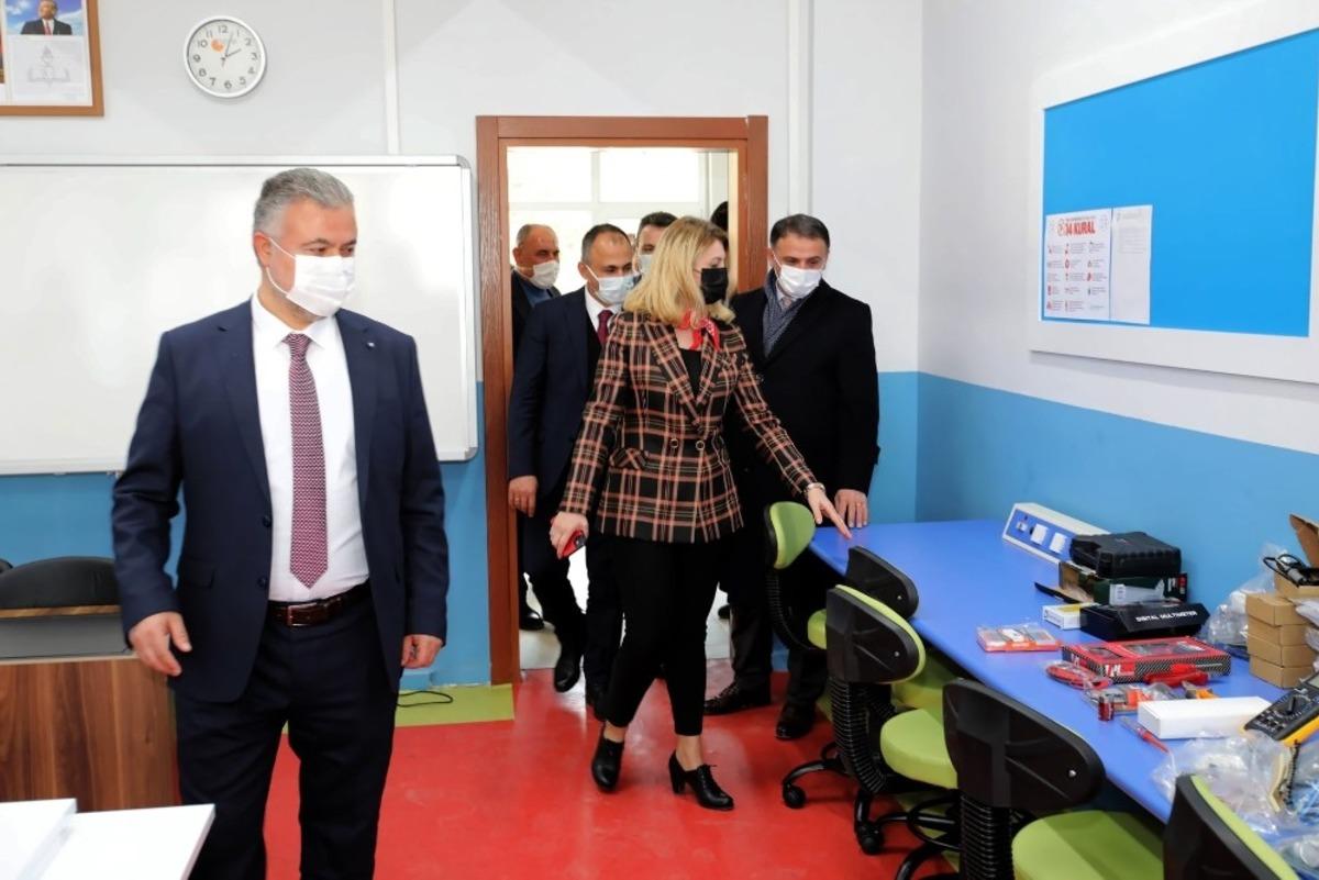 Tarım lisesi &uuml;niversitede eğitim verecek