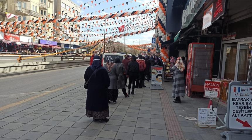 İndirim uğruna koronavirüse davetiye çıkardılar